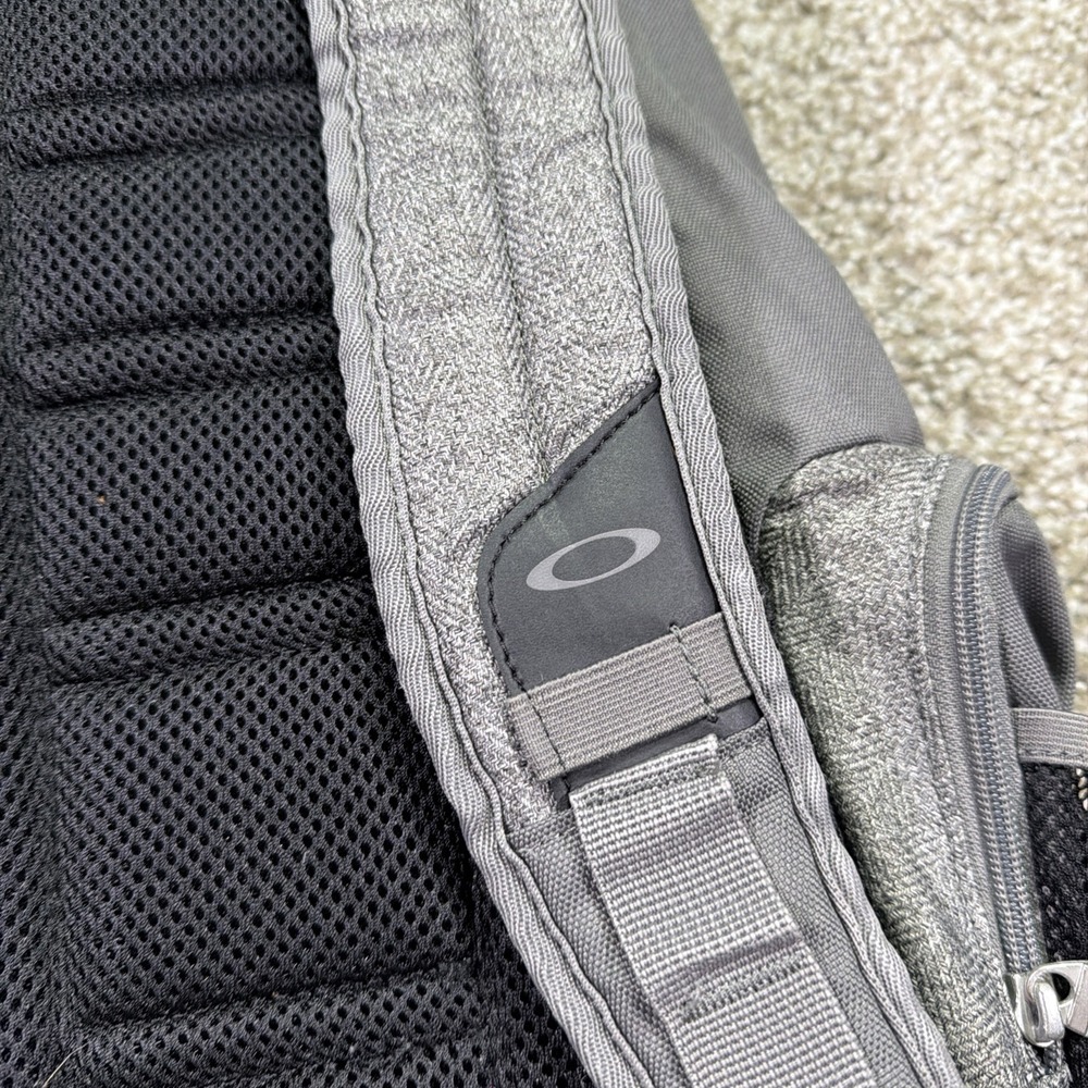 Oakley Backpack Y2k Style Gorpcore Tactical Field Gear Gray Essentiaks - Picture 8 of 15